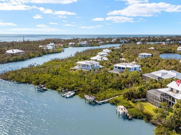 2391 Shop Rd, Sanibel, FL 33957