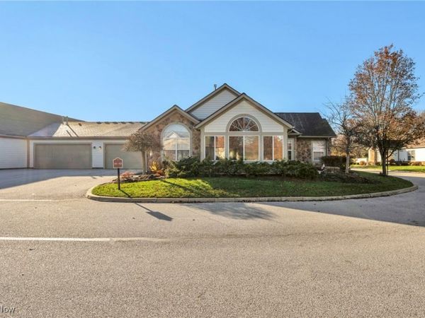 455 Classic Drive, Tallmadge, OH 44278