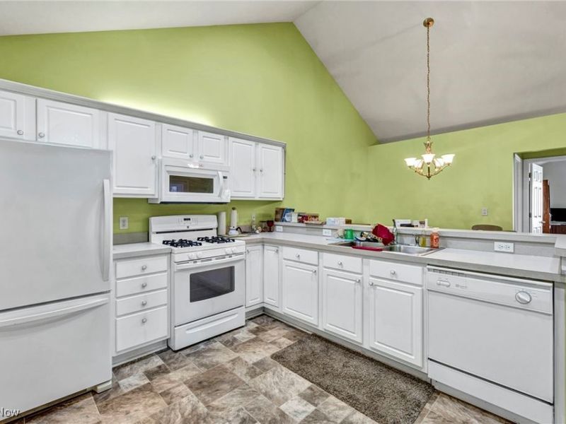 455 Classic Drive, Tallmadge, OH 44278 Photo 30