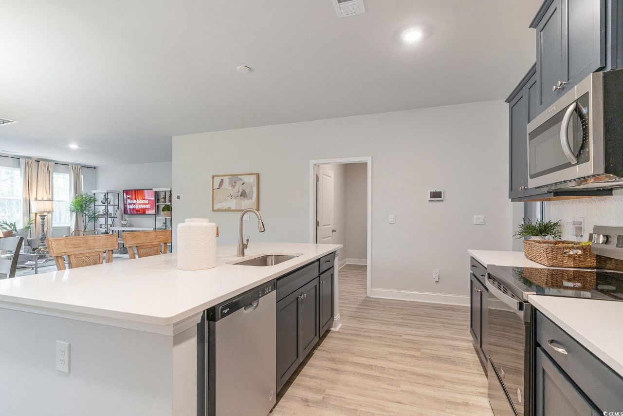 255 Konik St. Photo 10