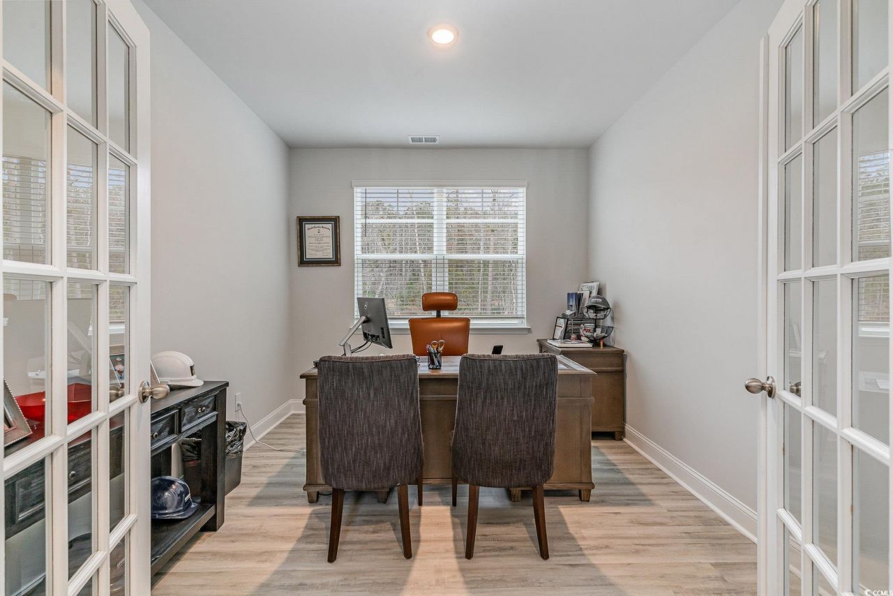 255 Konik St. Photo 11