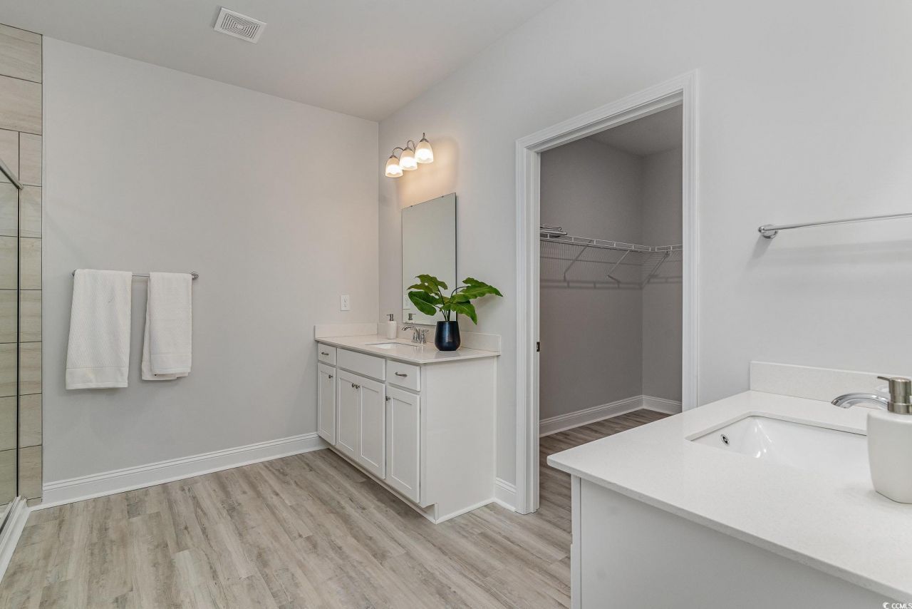 255 Konik St. Photo 15