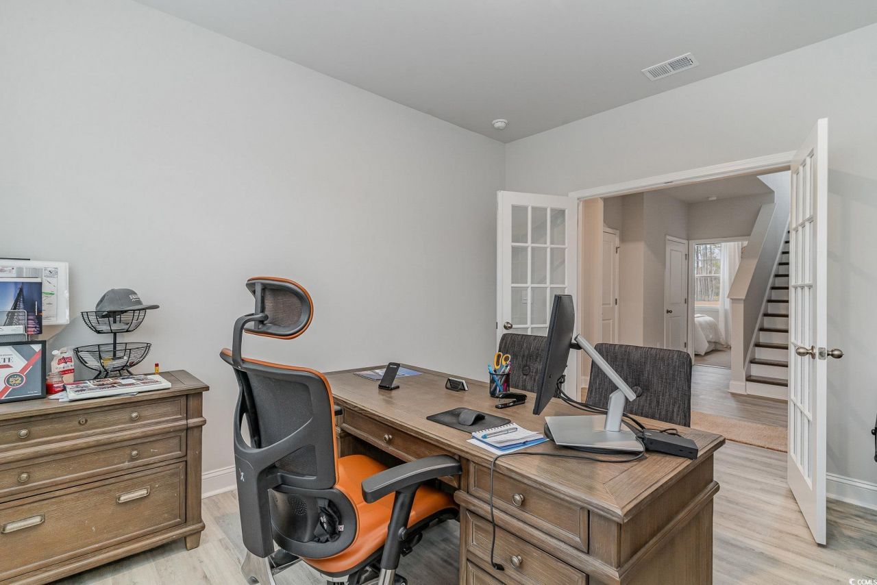 255 Konik St. Photo 17