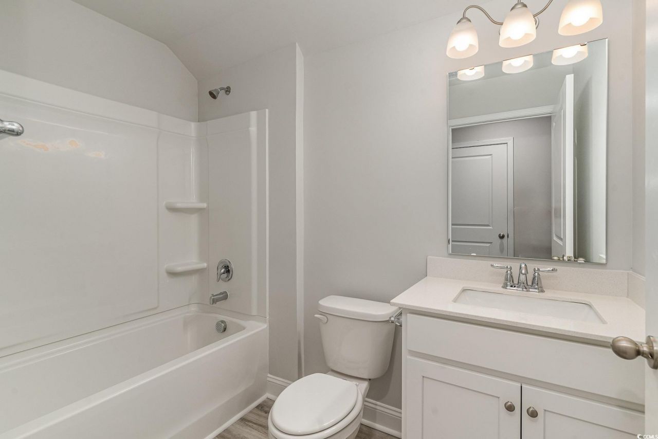 255 Konik St. Photo 19