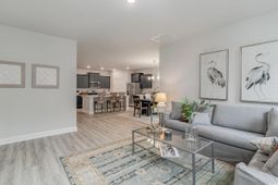 255 Konik St. photo 4