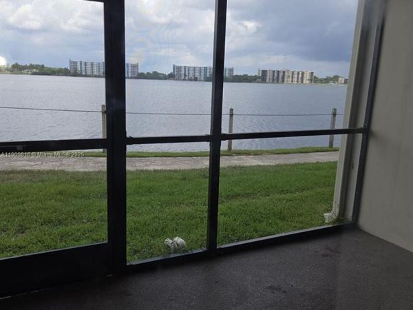 117 Lake Emerald Dr, Unit 108, Oakland Park, FL 33309