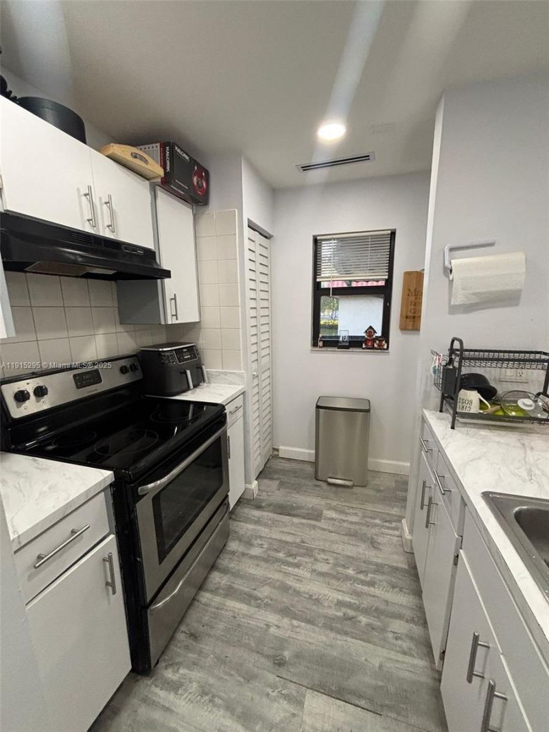 9712 Hammocks Blvd, Unit 201-30, Miami, FL 33196 Photo