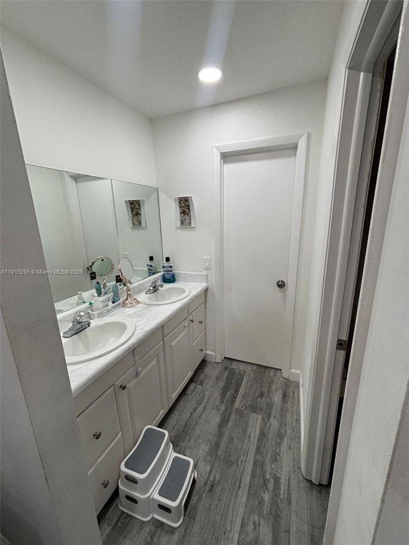 9712 Hammocks Blvd, Unit 201-30, Miami, FL 33196 Photo