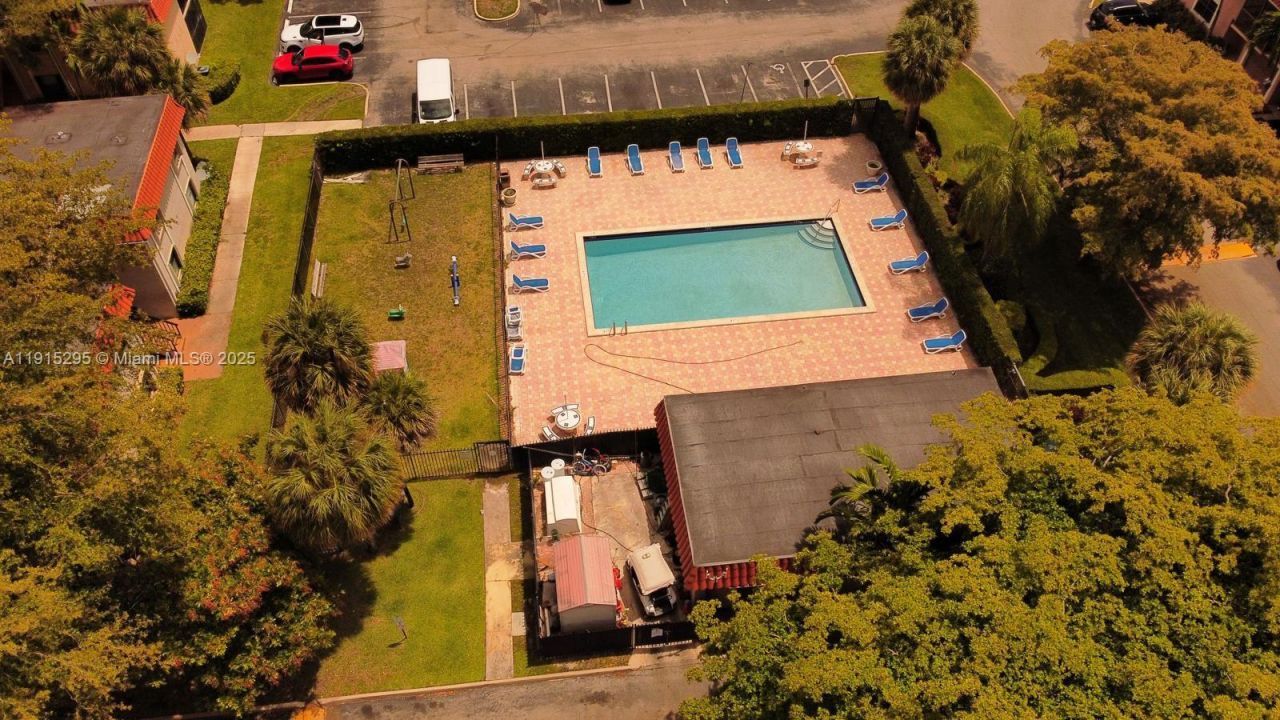 9712 Hammocks Blvd, Unit 201-30, Miami, FL 33196 Photo