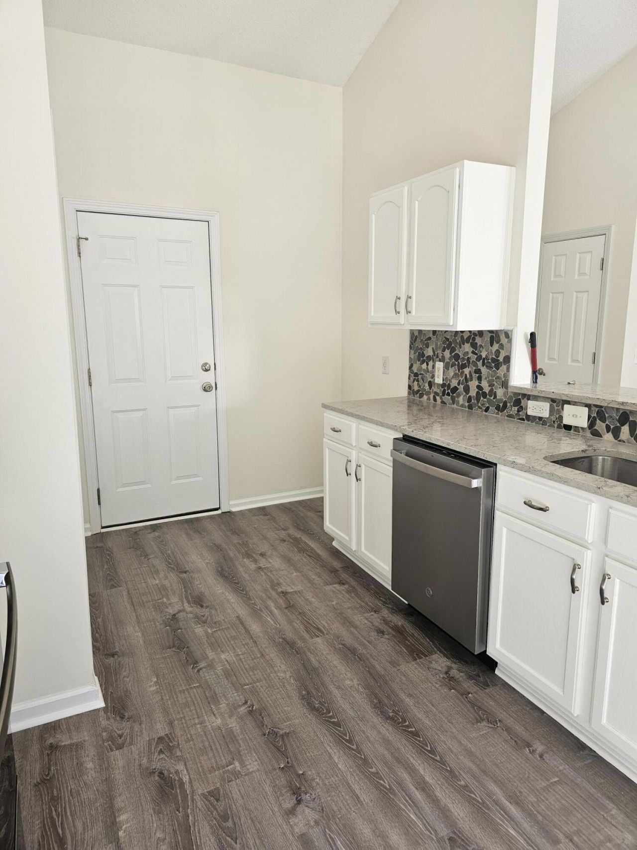 1424 Pinethicket Drive Photo 10