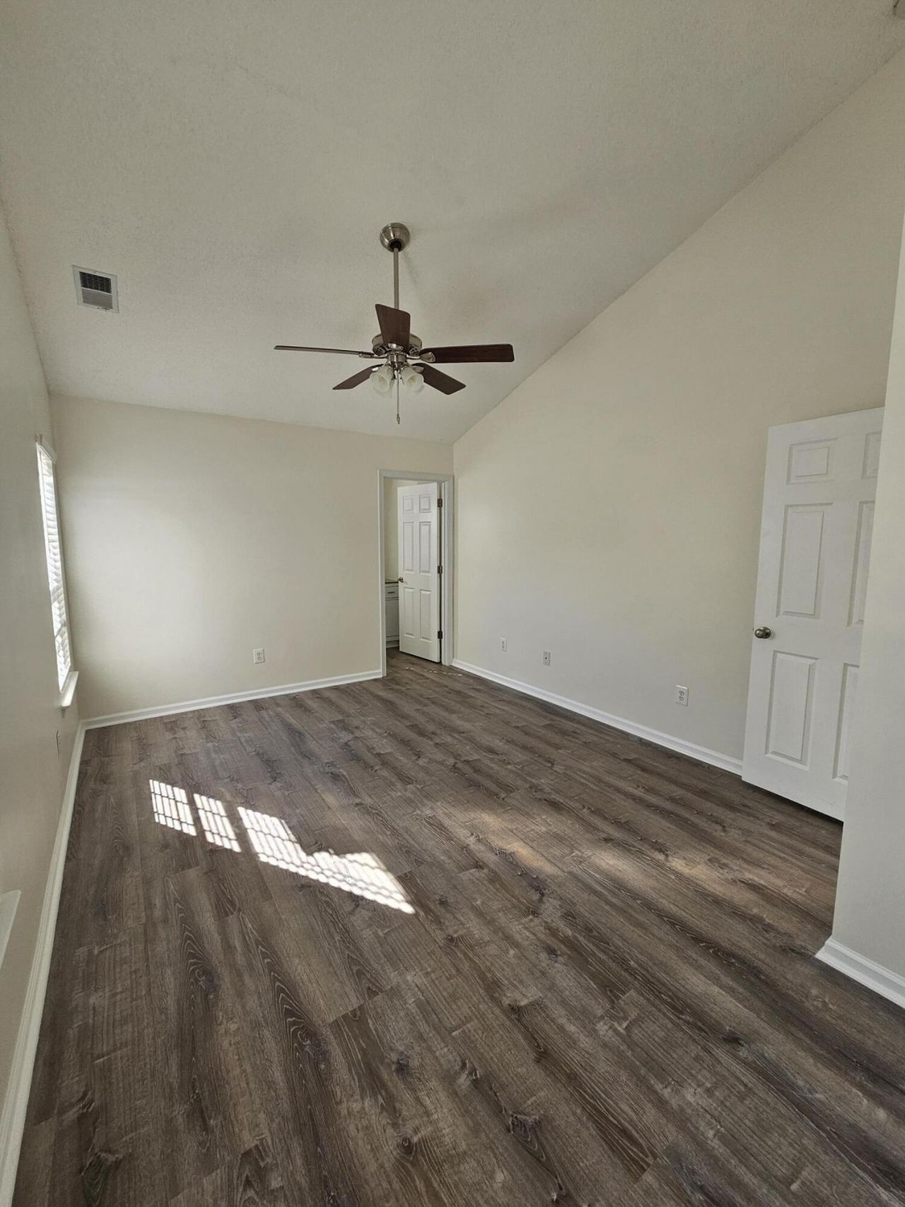 1424 Pinethicket Drive Photo 17