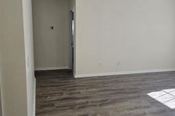 1424 Pinethicket Drive photo 4