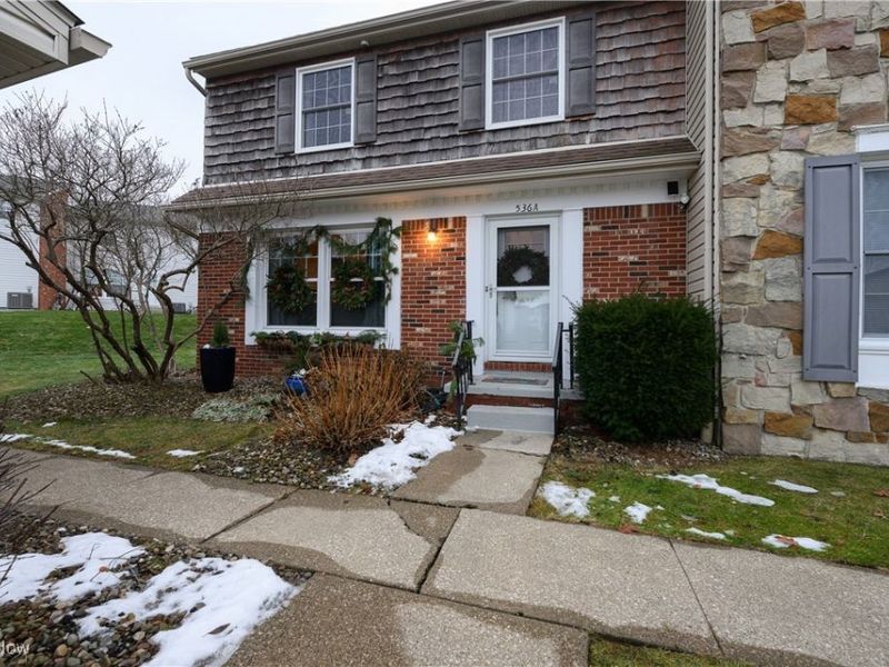 536 Austin Drive, Barberton, OH 44203 Photo 1