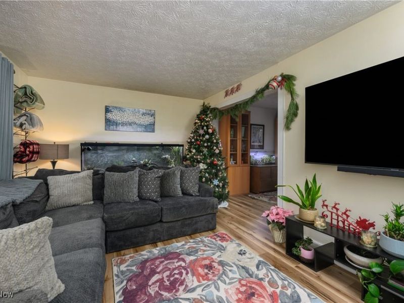 536 Austin Drive, Barberton, OH 44203 Photo 12