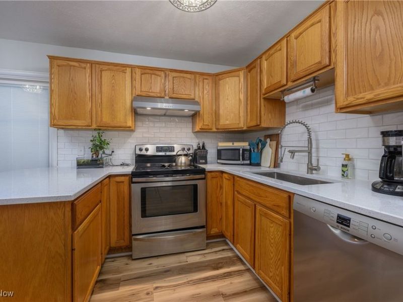 536 Austin Drive, Barberton, OH 44203 Photo 18