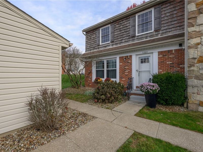 536 Austin Drive, Barberton, OH 44203 Photo 3