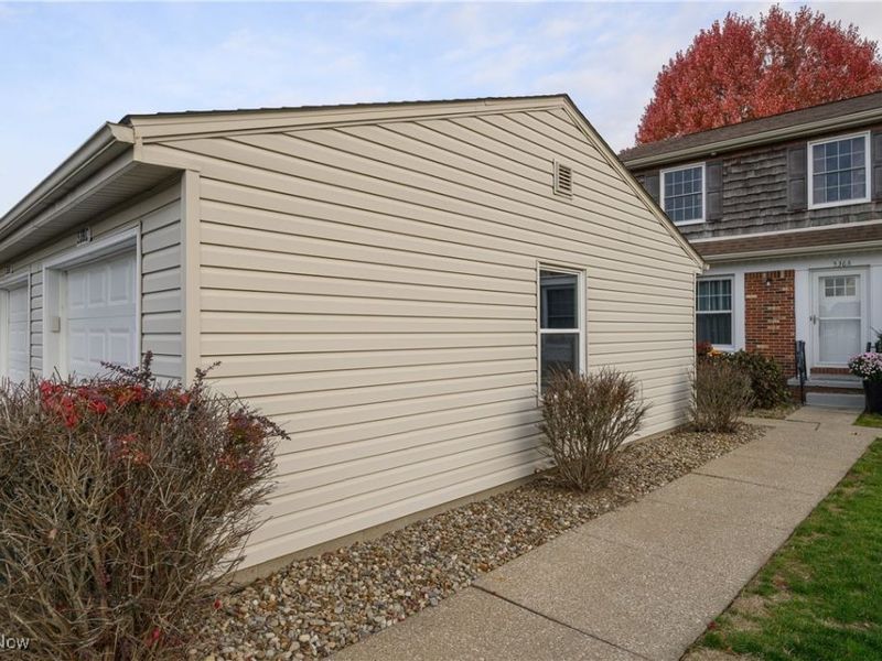 536 Austin Drive, Barberton, OH 44203 Photo 9