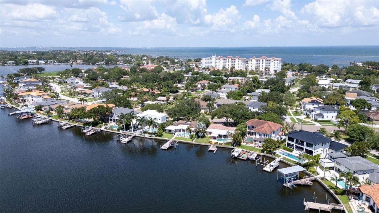 1089 Cordova Boulevard Ne, Saint Petersburg, FL 33704 Photo