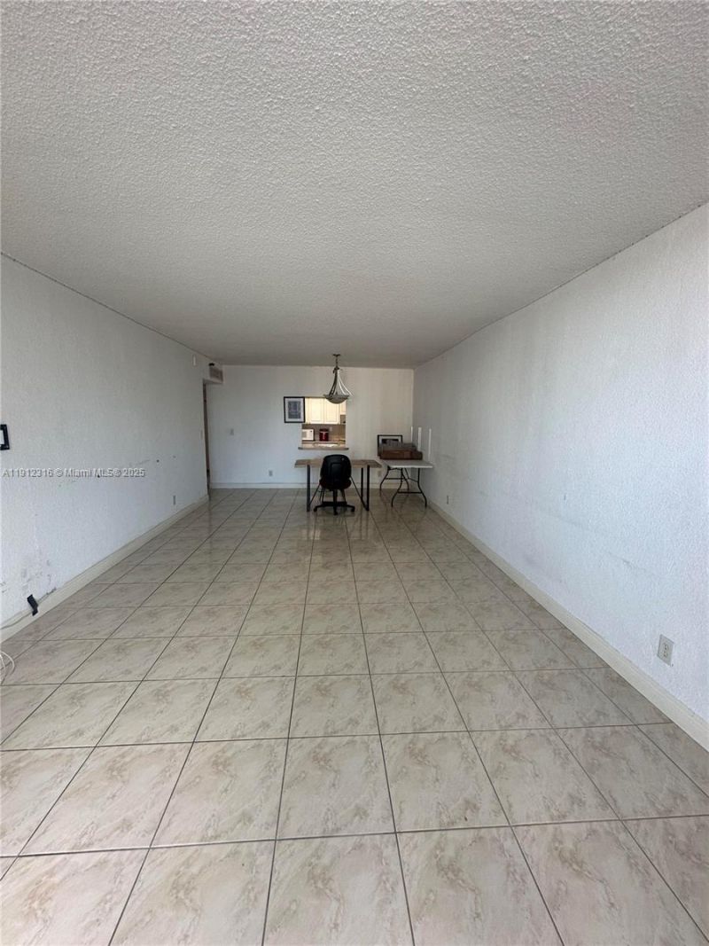 19390 Collins Ave, Unit 1019, Sunny Isles Beach, FL 33160 Photo