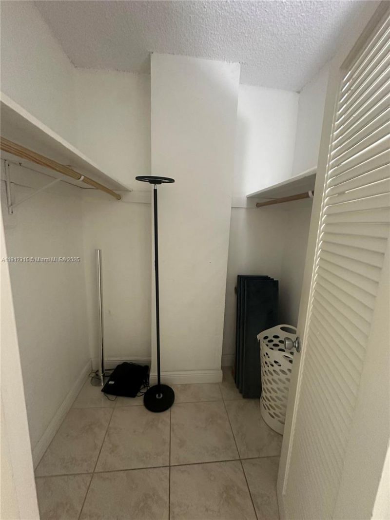 19390 Collins Ave, Unit 1019, Sunny Isles Beach, FL 33160 Photo