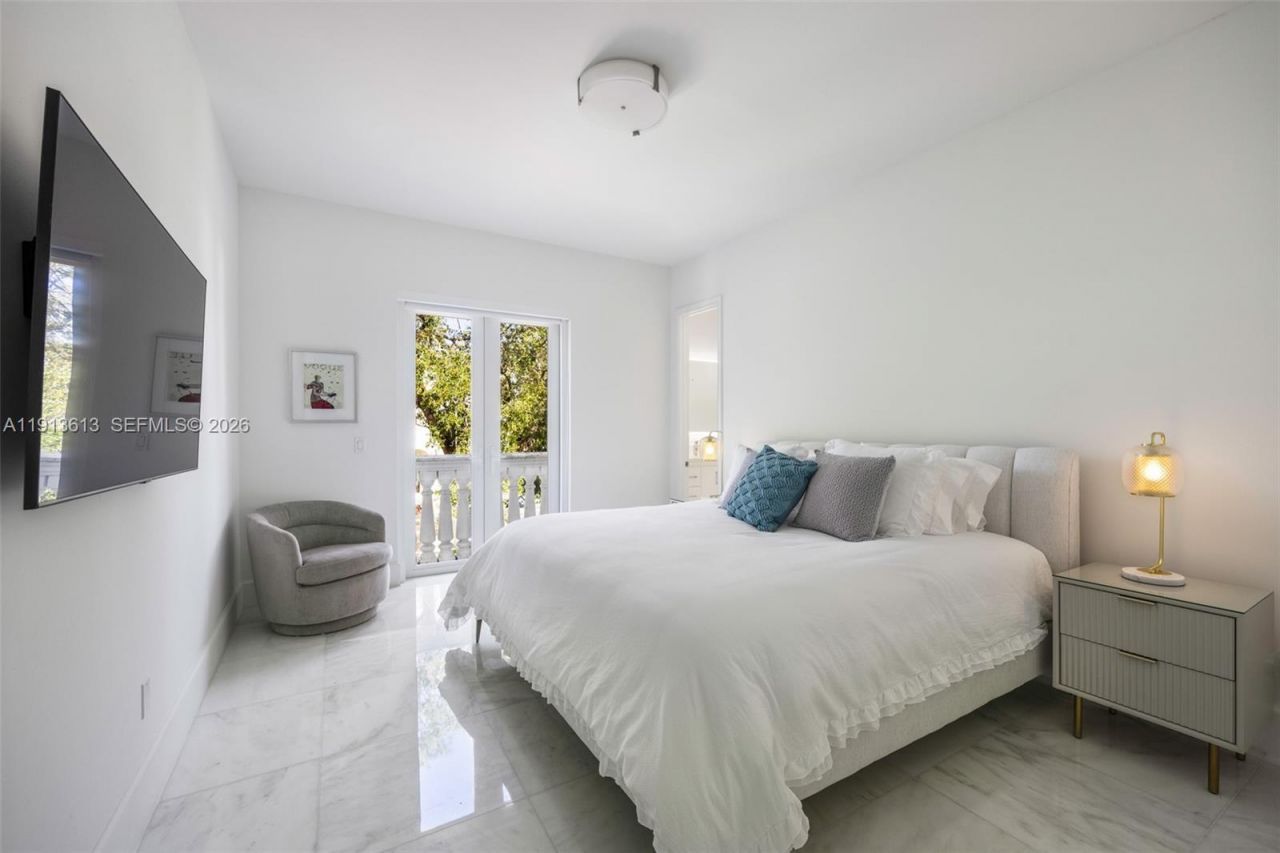 2760 Brickell Ct, Unit 2760, Miami, FL 33129 Photo