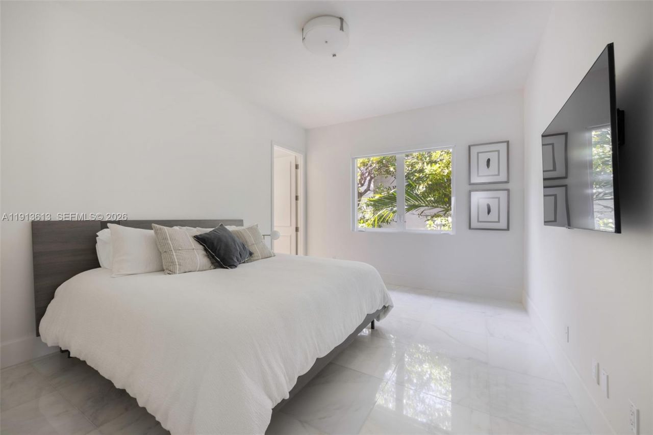 2760 Brickell Ct, Unit 2760, Miami, FL 33129 Photo