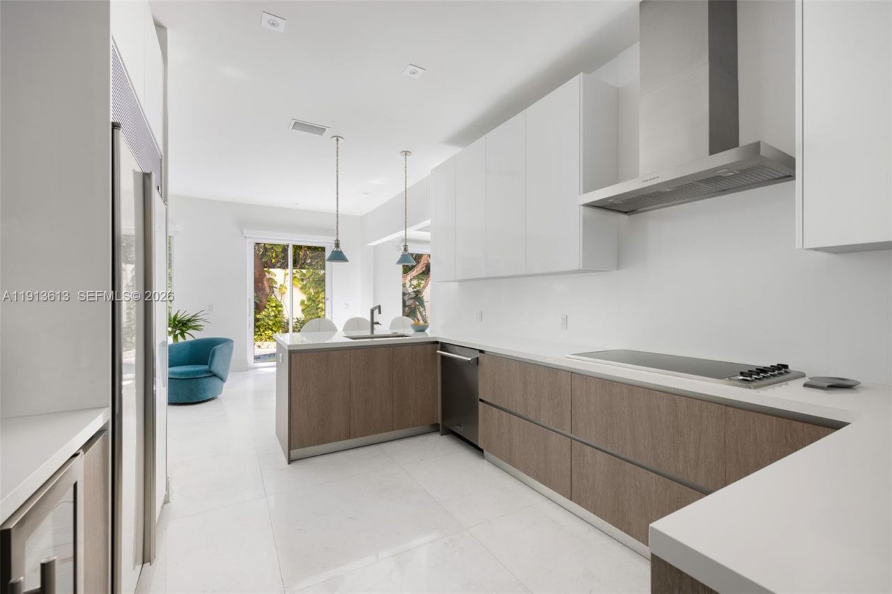 2760 Brickell Ct, Unit 2760, Miami, FL 33129 Photo