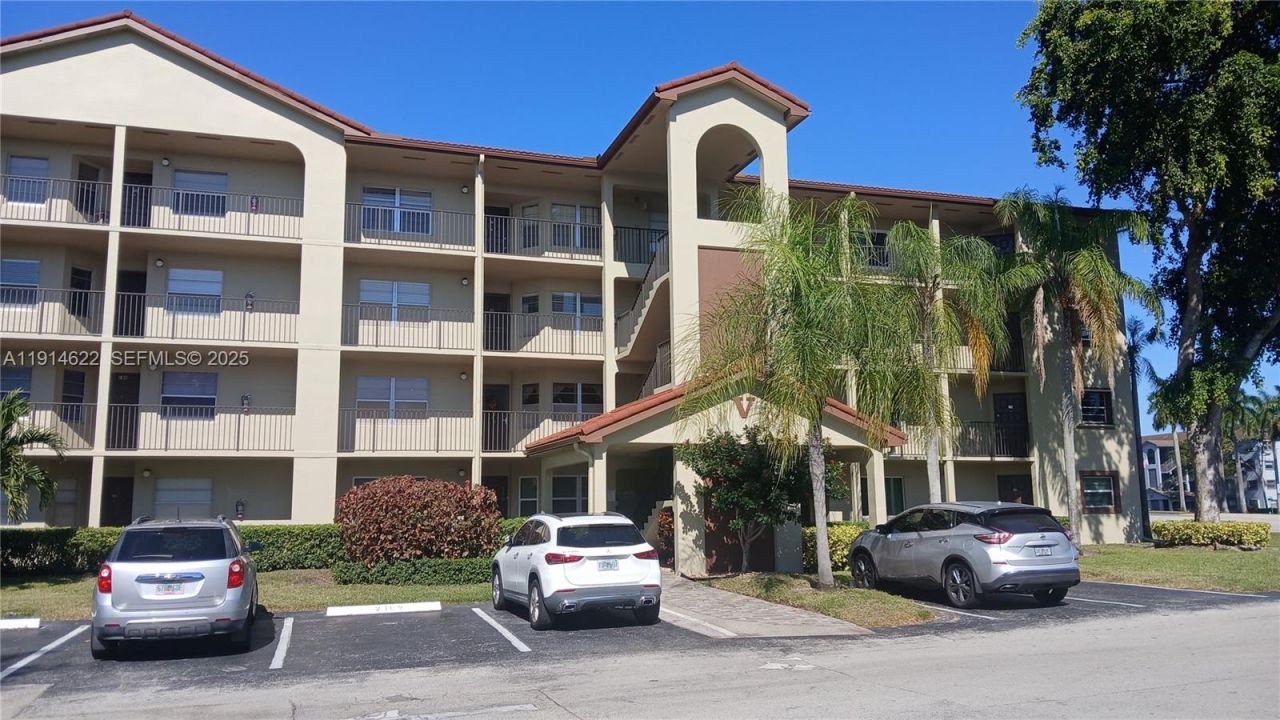 12901 SW 15th Ct, Unit 109V, Pembroke Pines, FL 33027 Photo