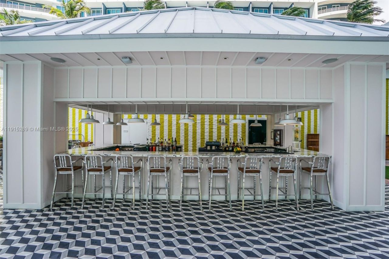 1300 S Miami Ave, Unit 1407, Miami, FL 33130 Photo