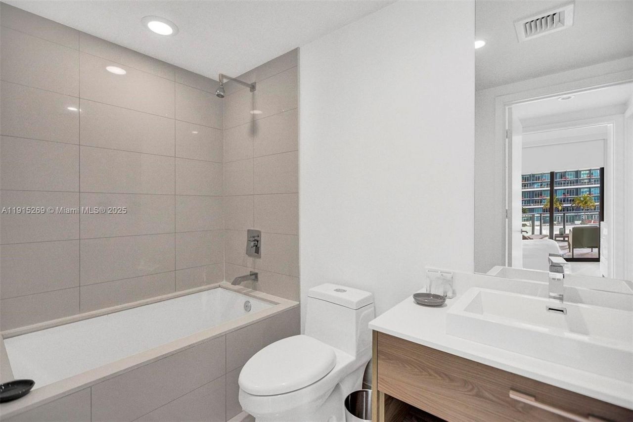 1300 S Miami Ave, Unit 1407, Miami, FL 33130 Photo