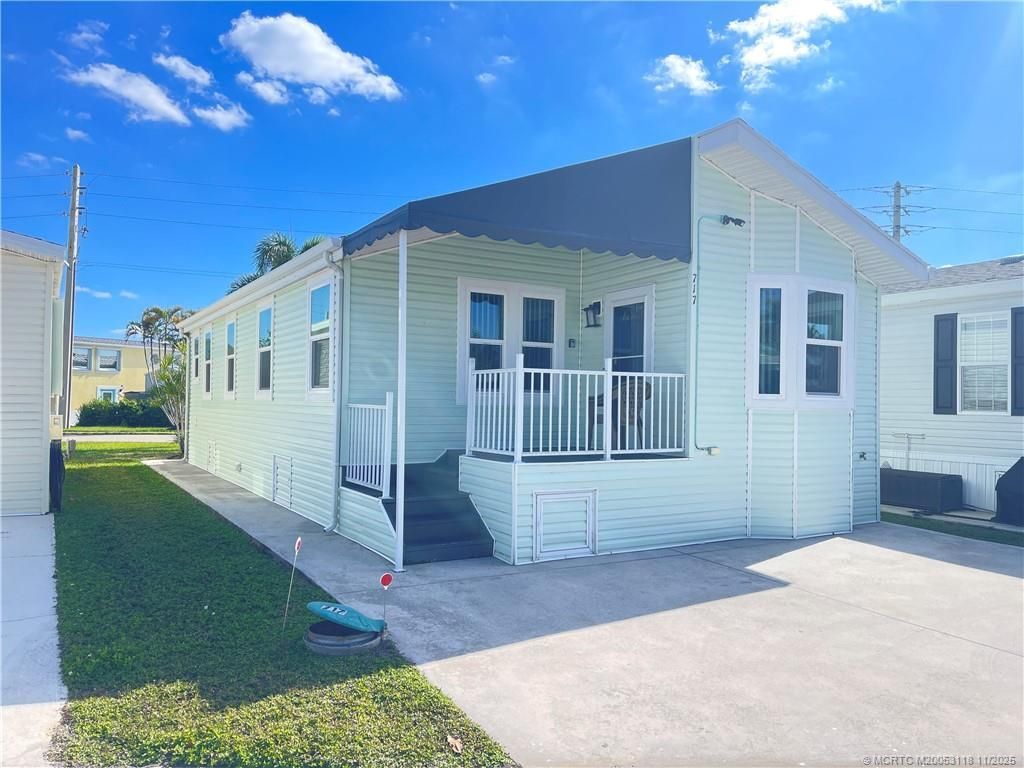717 Nettles Boulevard, Jensen Beach, FL 34957 Photo