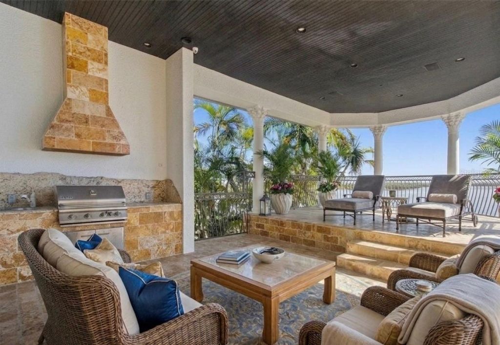 4107 Causeway Vista Drive, Tampa, FL 33615 Photo