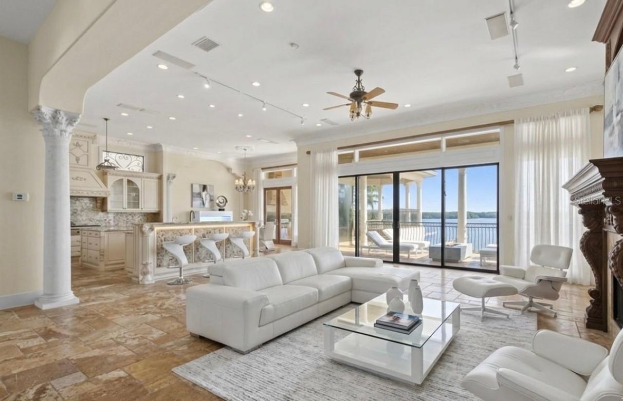 4107 Causeway Vista Drive, Tampa, FL 33615 Photo