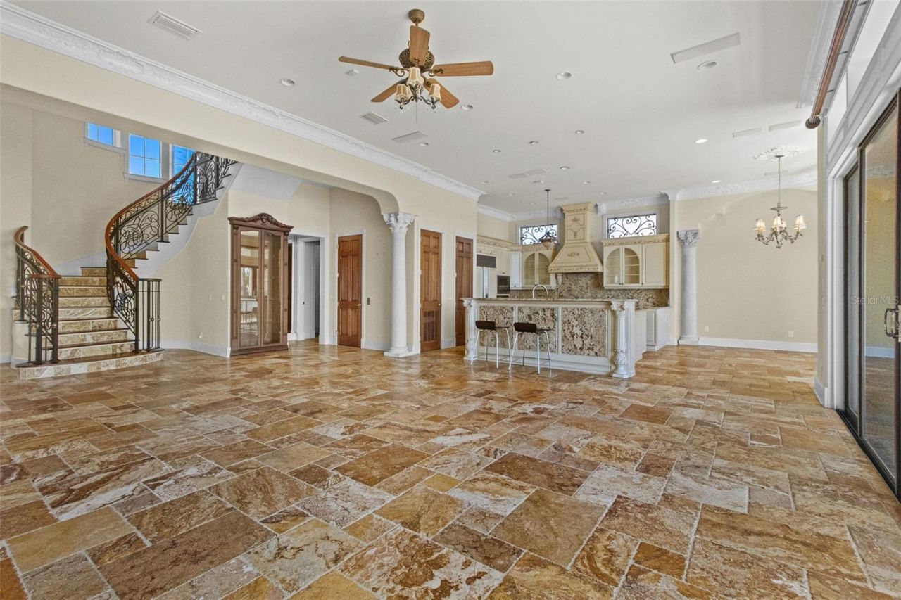 4107 Causeway Vista Drive, Tampa, FL 33615 Photo