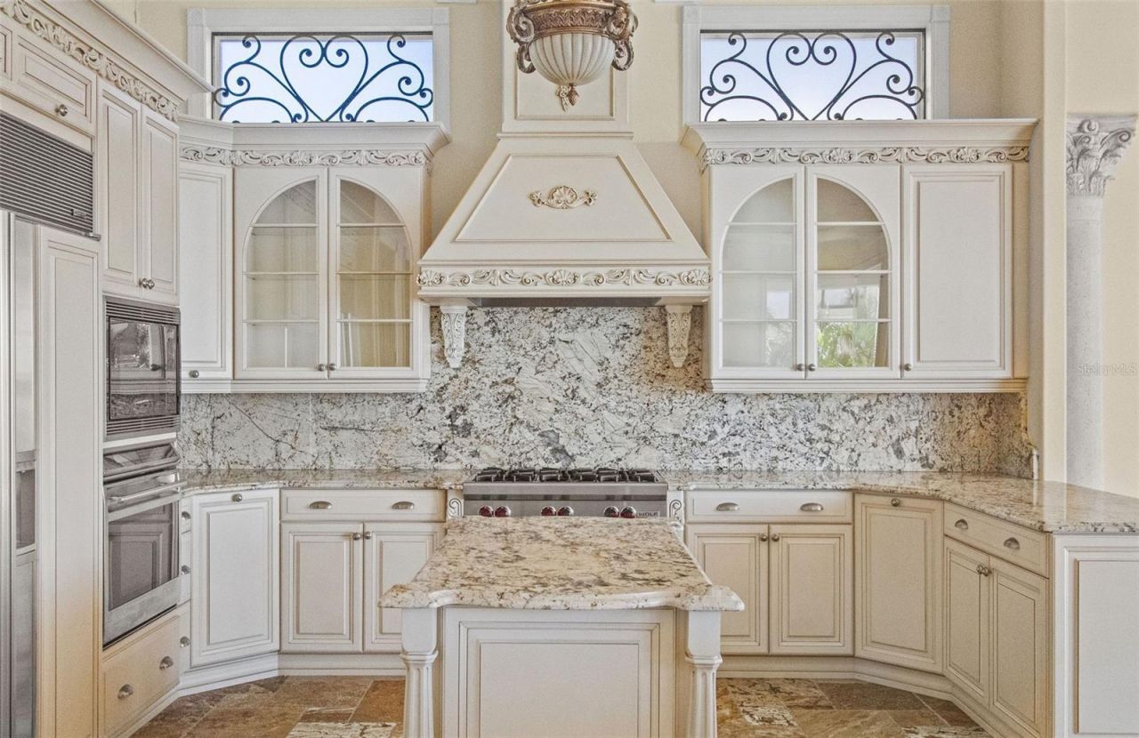 4107 Causeway Vista Drive, Tampa, FL 33615 Photo