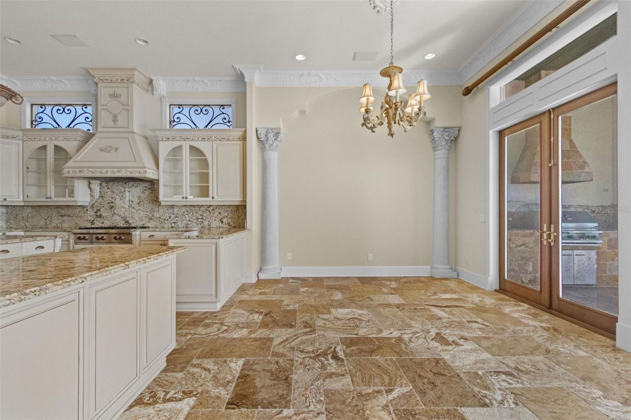 4107 Causeway Vista Drive, Tampa, FL 33615 Photo