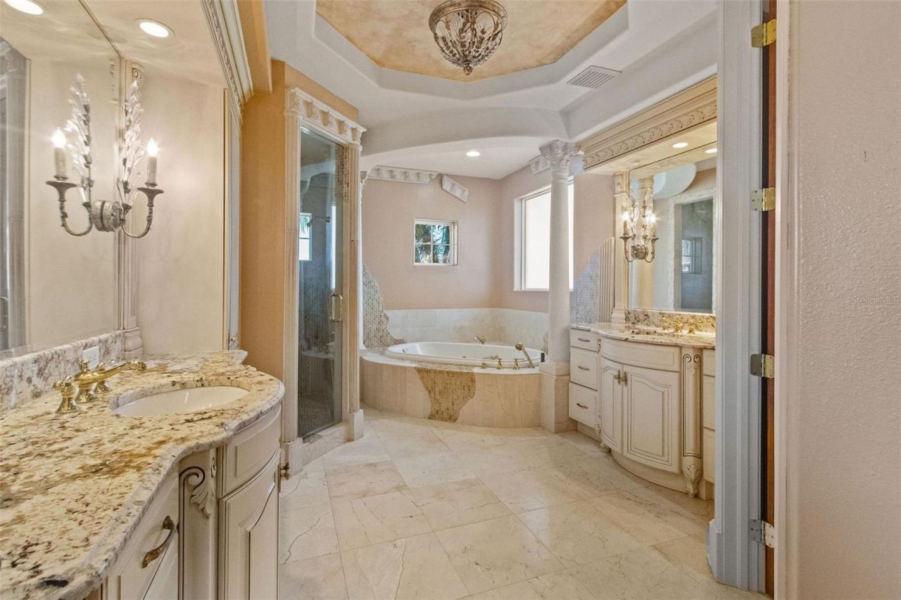 4107 Causeway Vista Drive, Tampa, FL 33615 Photo