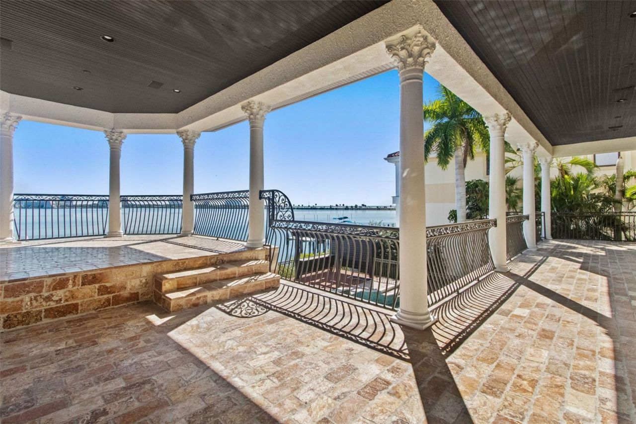 4107 Causeway Vista Drive, Tampa, FL 33615 Photo