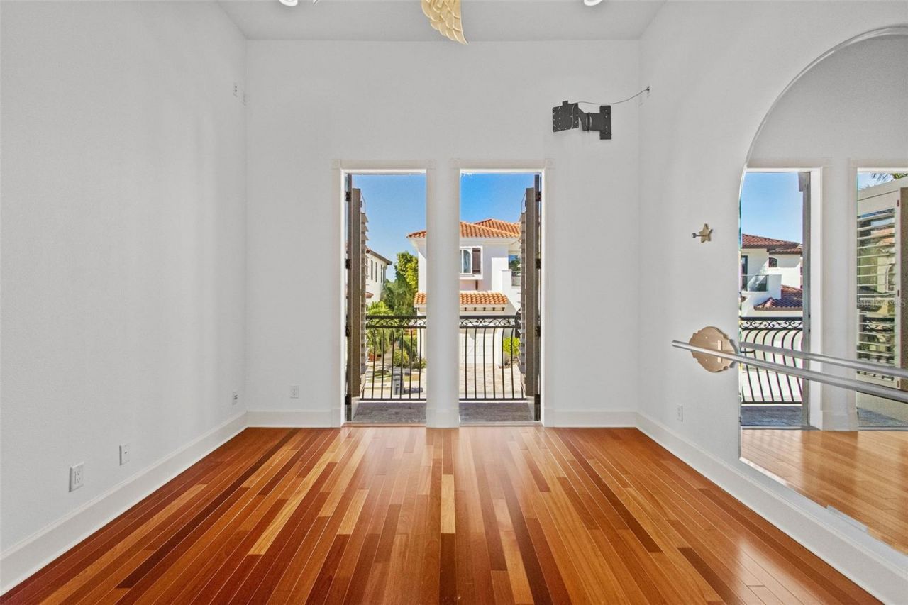 4107 Causeway Vista Drive, Tampa, FL 33615 Photo