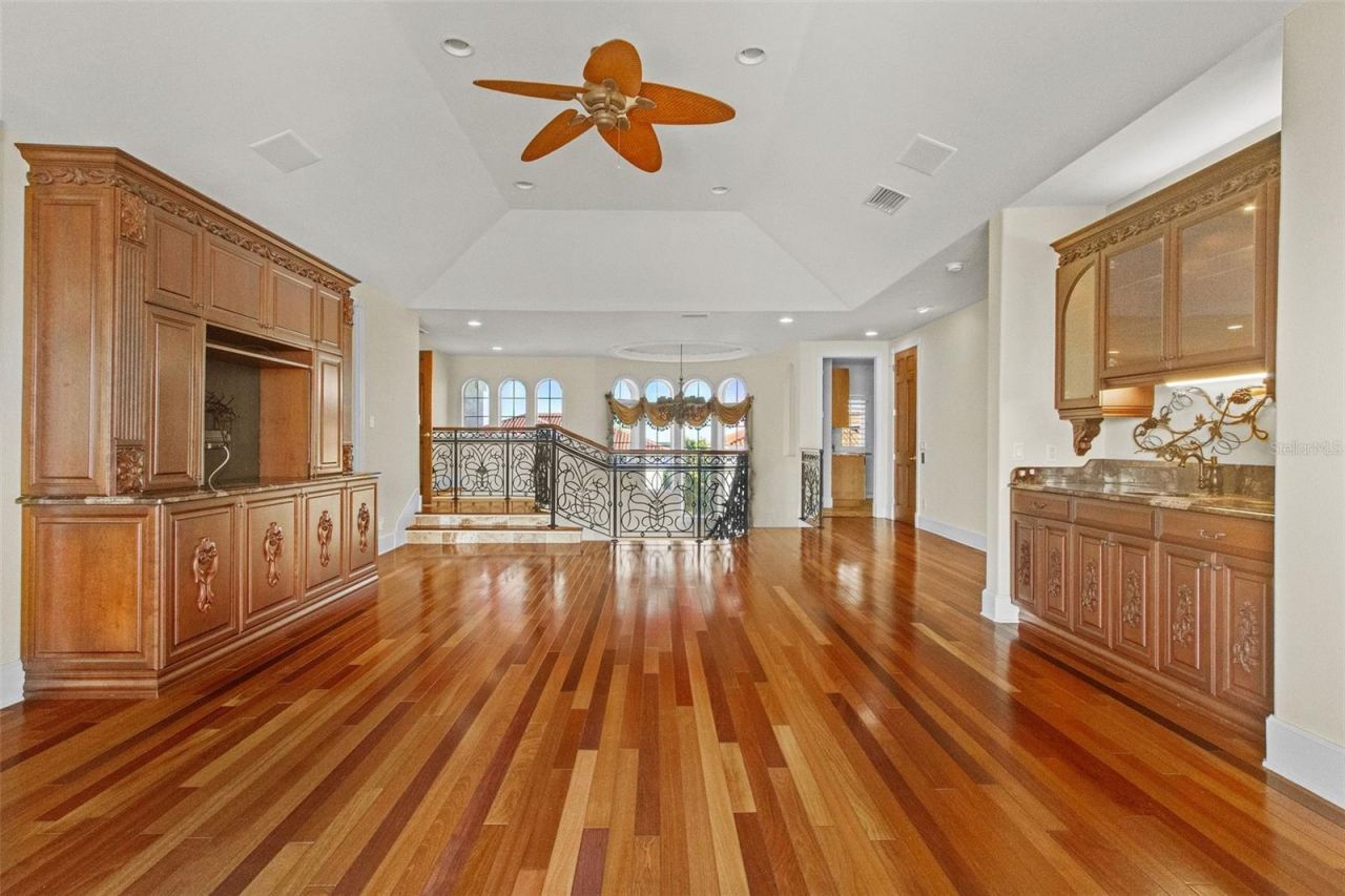 4107 Causeway Vista Drive, Tampa, FL 33615 Photo