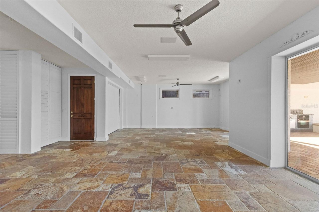 4107 Causeway Vista Drive, Tampa, FL 33615 Photo