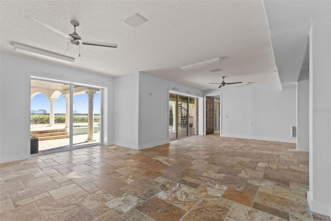 4107 Causeway Vista Drive, Tampa, FL 33615 Photo