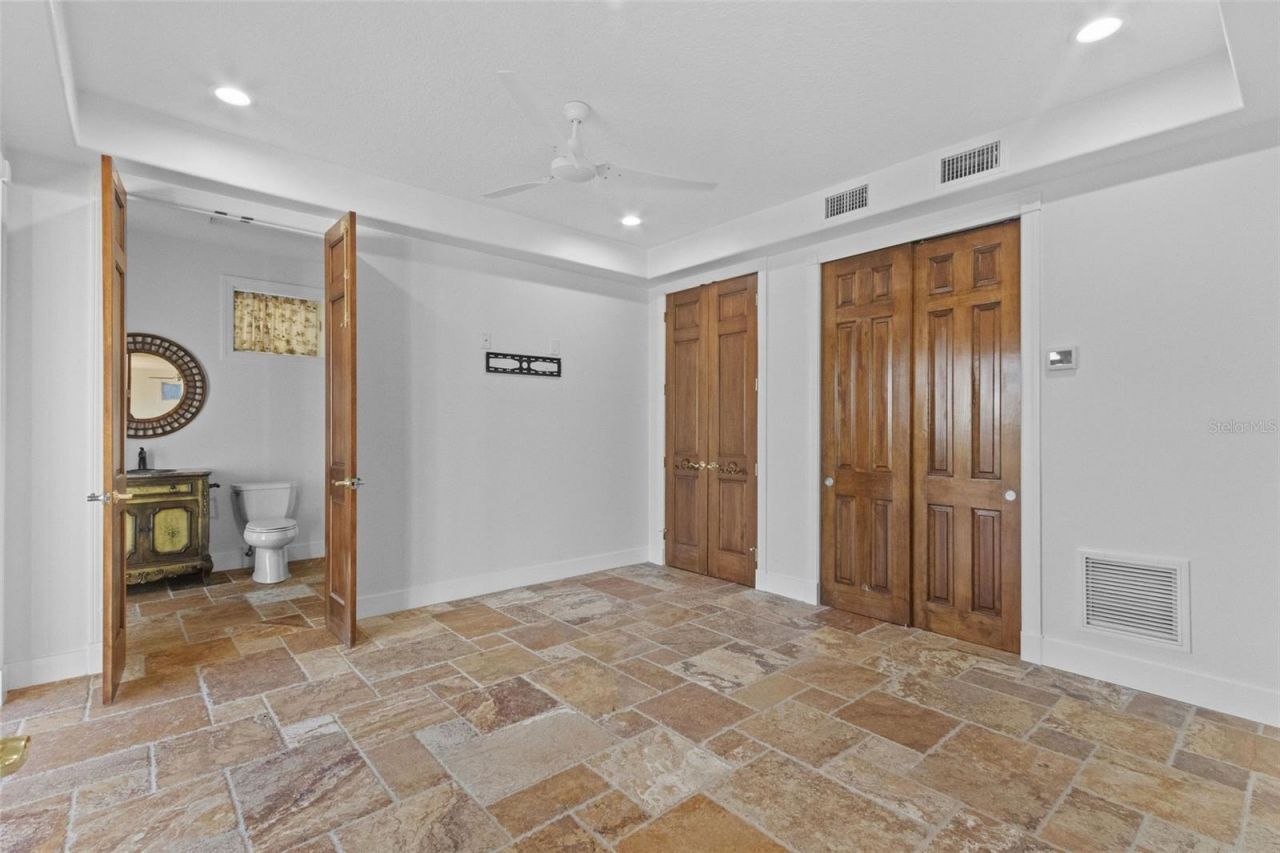 4107 Causeway Vista Drive, Tampa, FL 33615 Photo