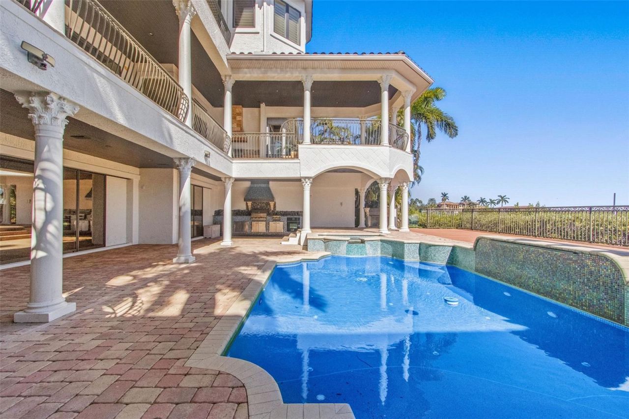 4107 Causeway Vista Drive, Tampa, FL 33615 Photo