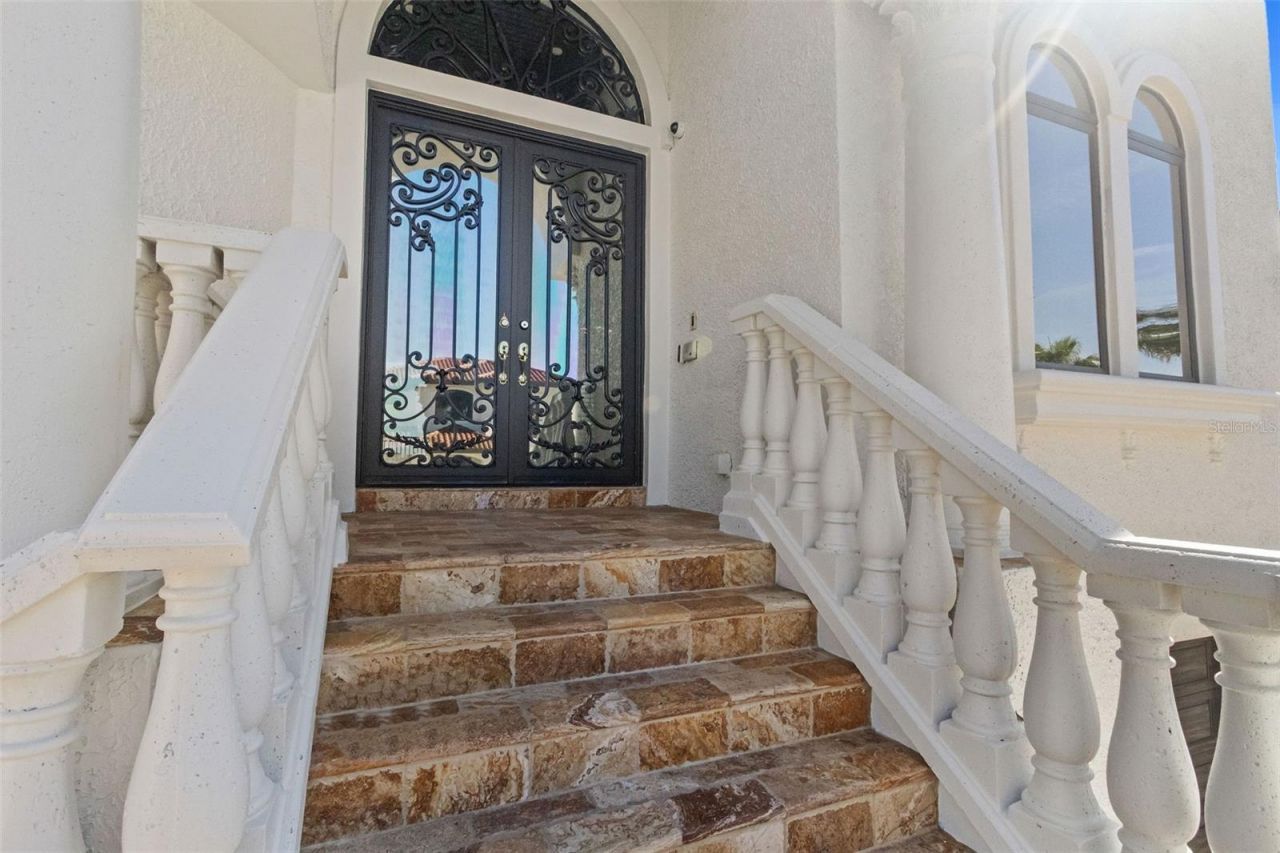 4107 Causeway Vista Drive, Tampa, FL 33615 Photo