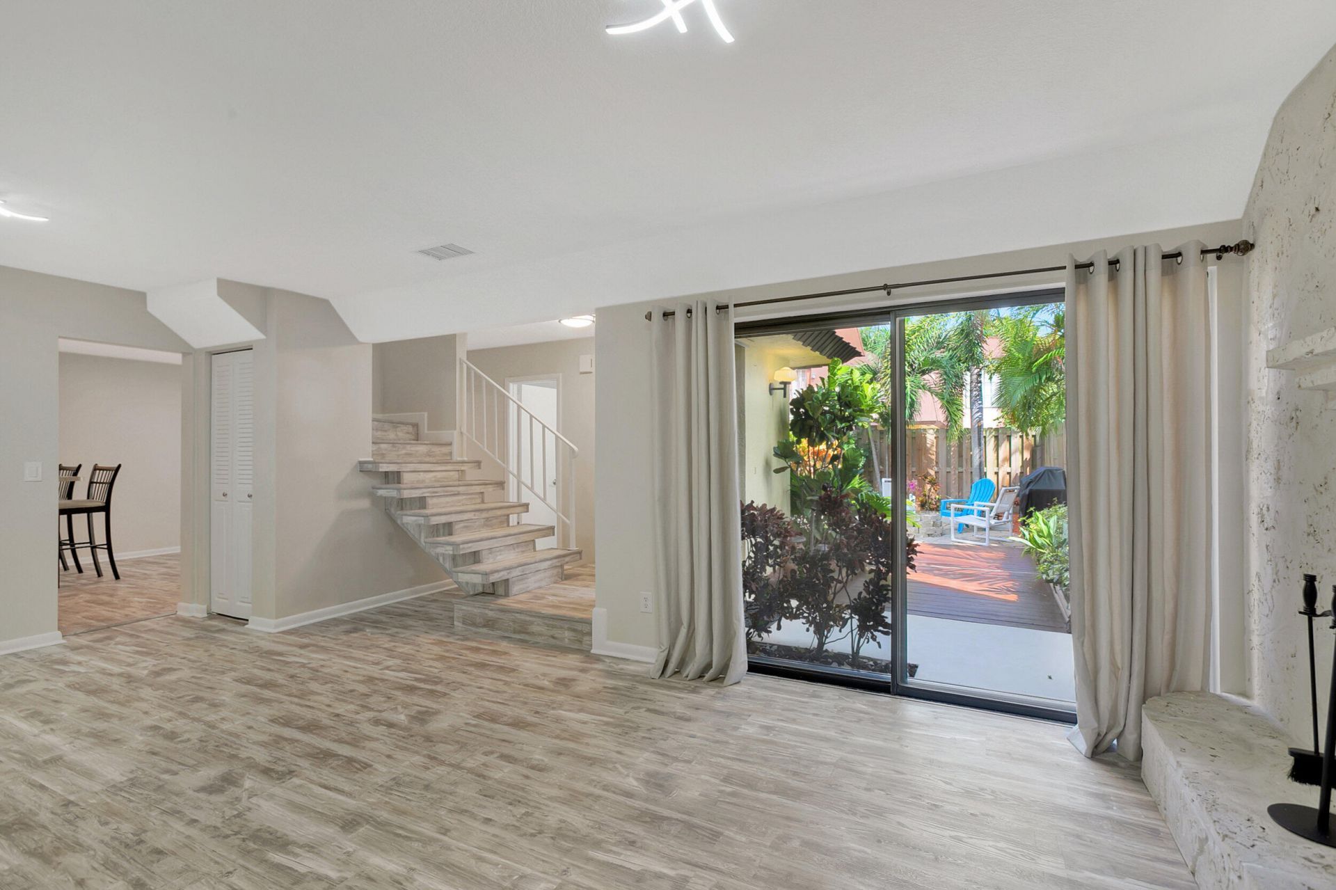 3530 E Gardens East Drive E, Unit B, Palm Beach Gardens, FL 33410 Photo