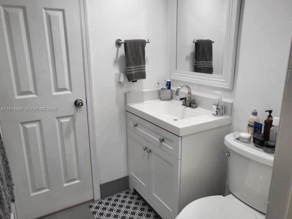 960 N Franklin Ave, Unit 960J, Homestead, FL 33034 Photo