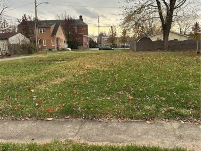 416 13th Street, Elyria, OH 44035 Photo 2