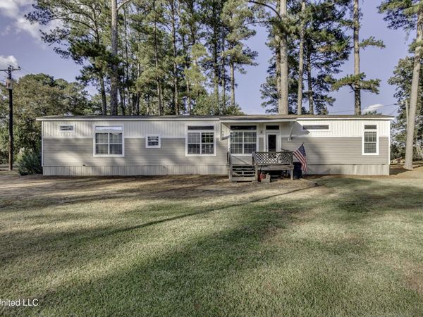 326 Lake Harbor Road, Brandon, MS 39047