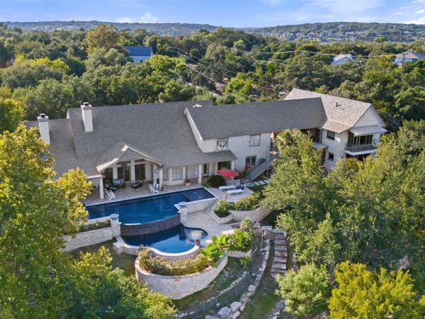 805 Brooks Hollow RD, Lakeway, TX 78734